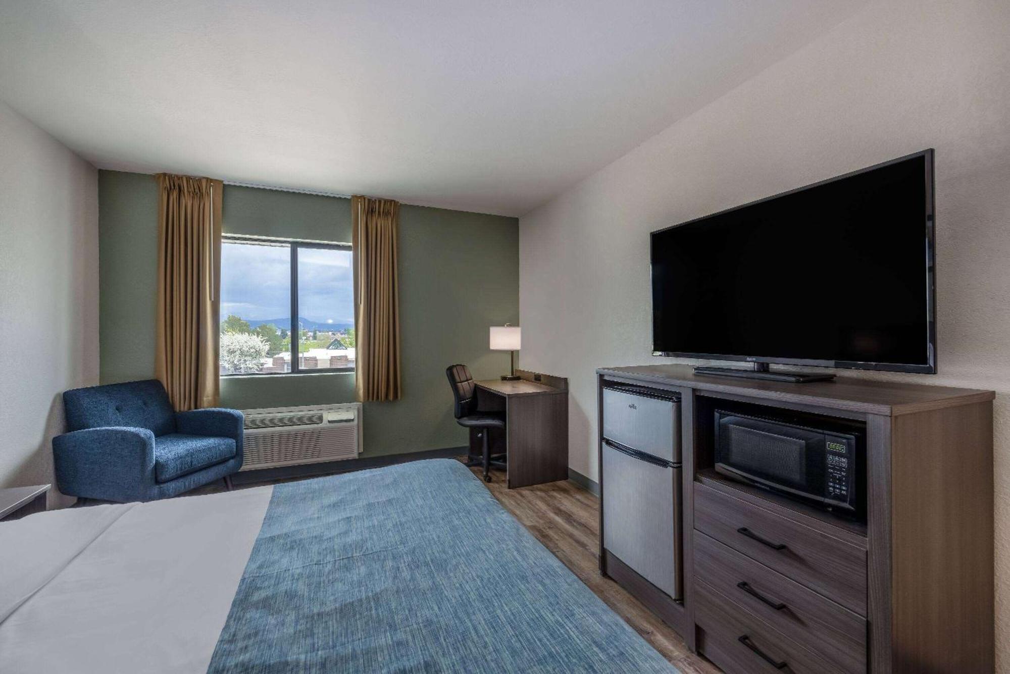 Wingate By Wyndham Butte City Center Екстериор снимка