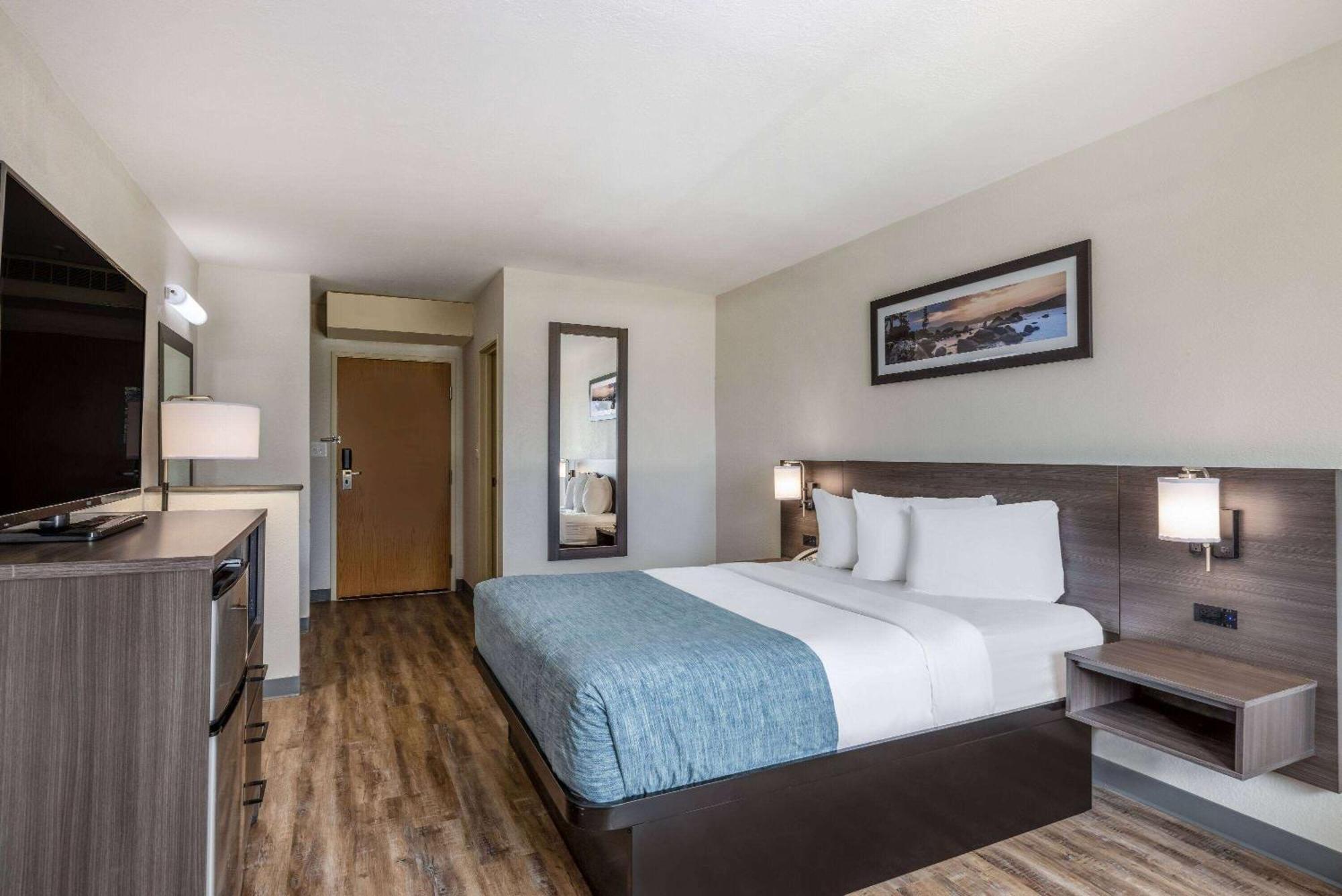 Wingate By Wyndham Butte City Center Екстериор снимка